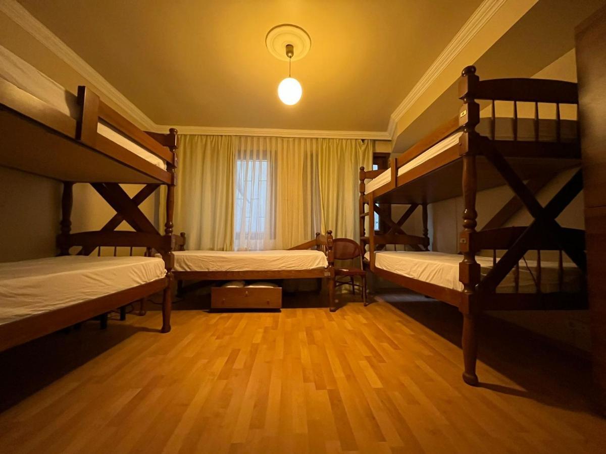 Chambers Of The Boheme Hostel Istanbul Exterior photo