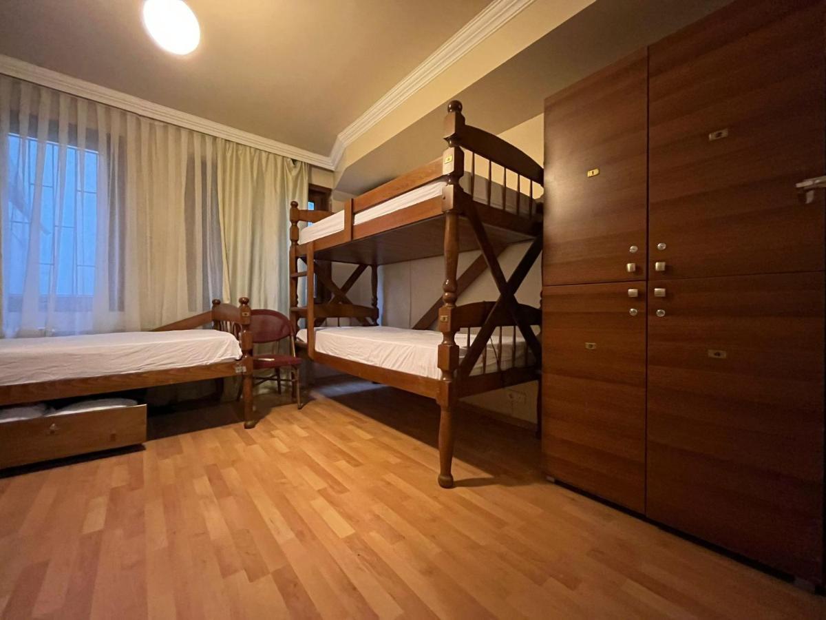 Chambers Of The Boheme Hostel Istanbul Exterior photo