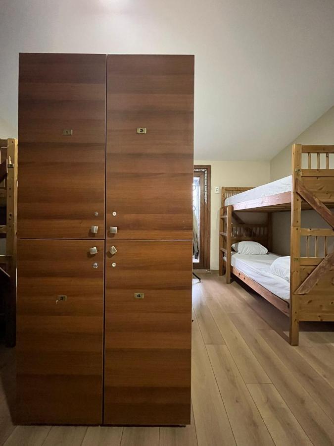 Chambers Of The Boheme Hostel Istanbul Exterior photo