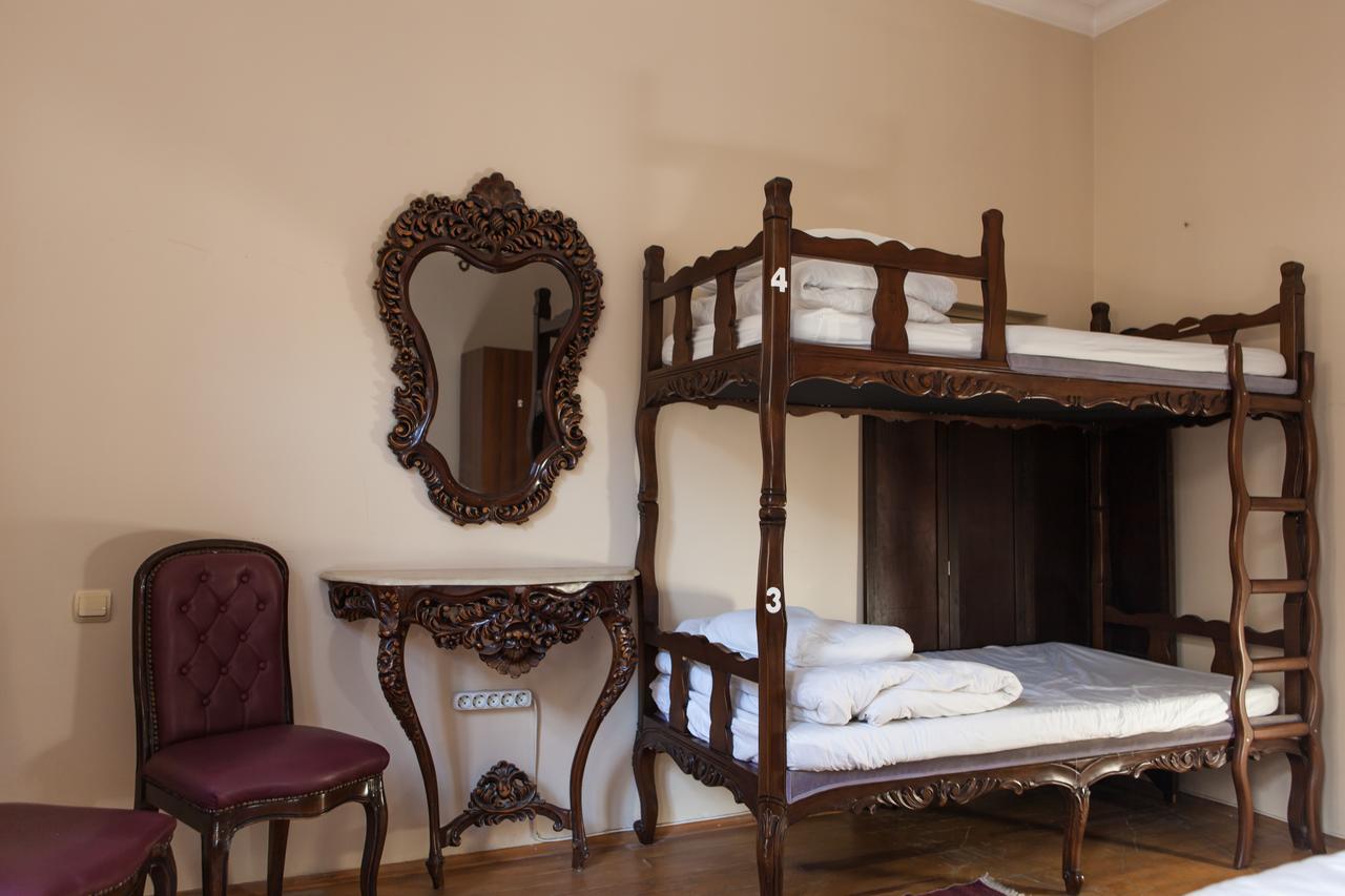 Chambers Of The Boheme Hostel Istanbul Exterior photo